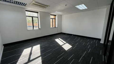 Silverpoint Office Park, 22 Ealing Crescent - Office Space To Let - Bryanston - 750m² (7)